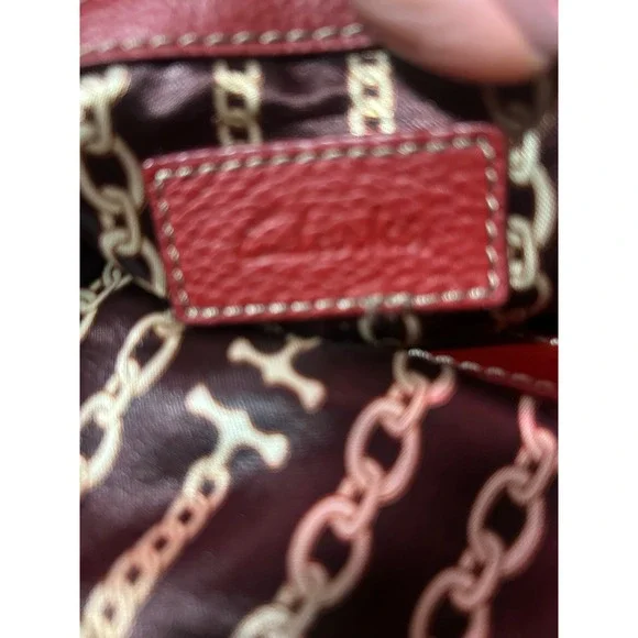 Clarks Red Leather Convertible Backpack Purse Shoulder Bag - Picture 6 of 12